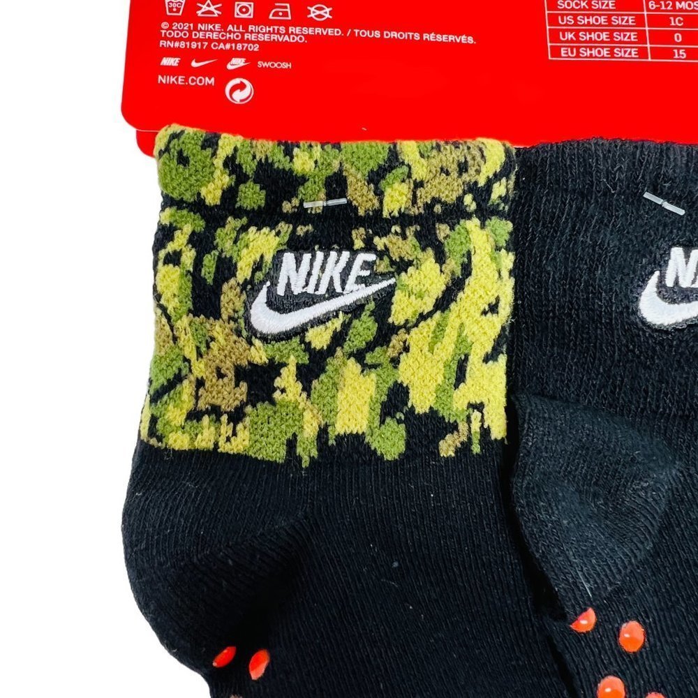 Nike Baby Boy Grippy Green Camo Ankle Socks 3 Pack - Picture 3 of 8